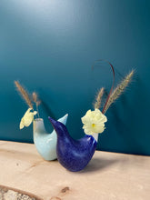 Load image into Gallery viewer, Perching Bird Vase