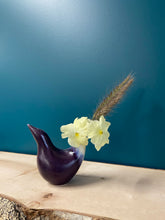 Load image into Gallery viewer, Perching Bird Vase