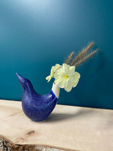 Load image into Gallery viewer, Perching Bird Vase